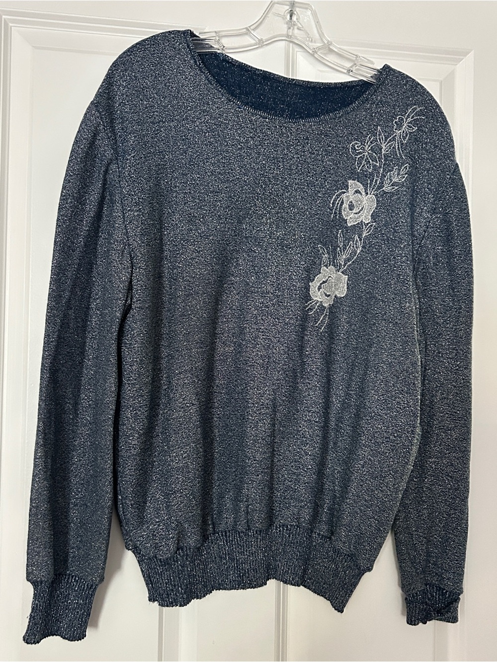 Vintage Women's Navy Crewneck Sweater with Floral Embroidery Sz L